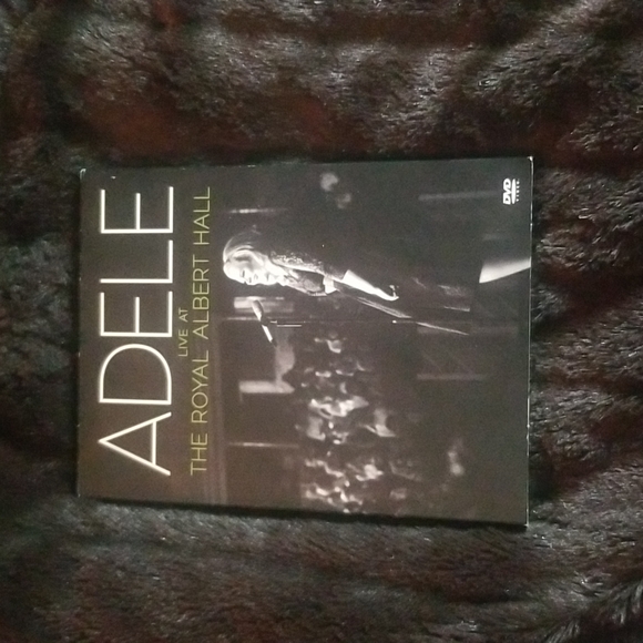 Adele 2pack DVD collection - Picture 2 of 15